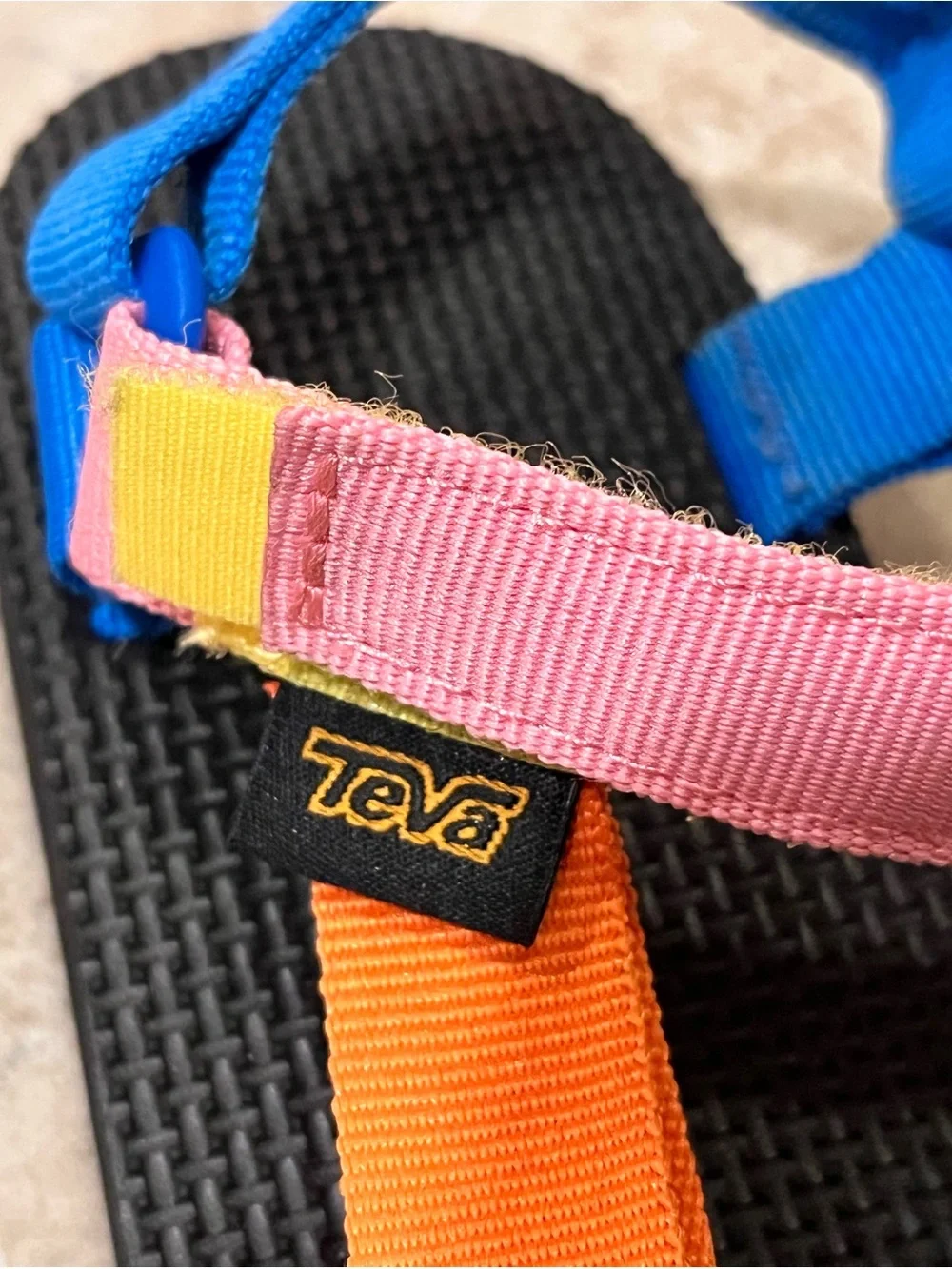 Teva Kid's Original Universal Sandals - 90s Multicolor - Kids Youth Size 2 - EUC